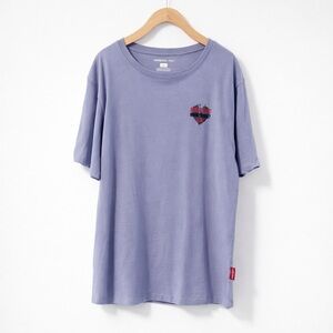 MEMBERS ONLY Heartbreaker Graphic Tee Lavender Cotton Streetwear T-Shirt
